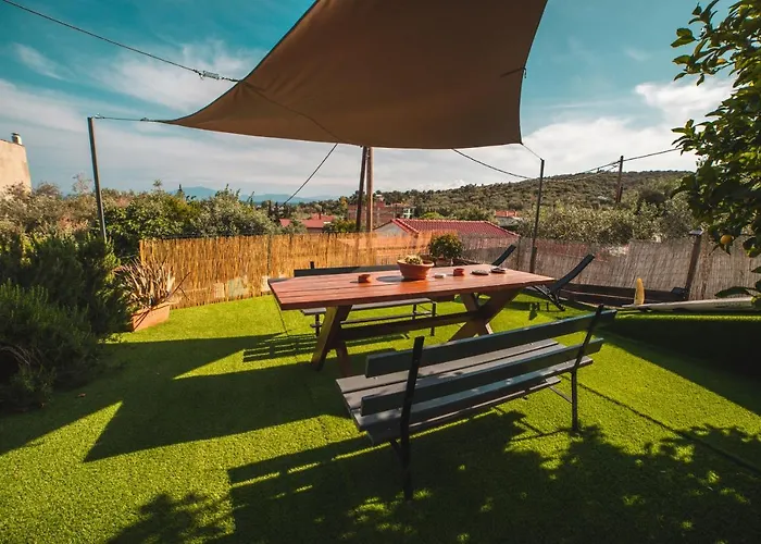 Akava Garden House